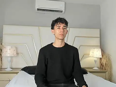 Snapshot of Zahir_Ashar chatting on 10/16/25, 11:11 Zahir Ashar online show from 10/16/25, 11:11