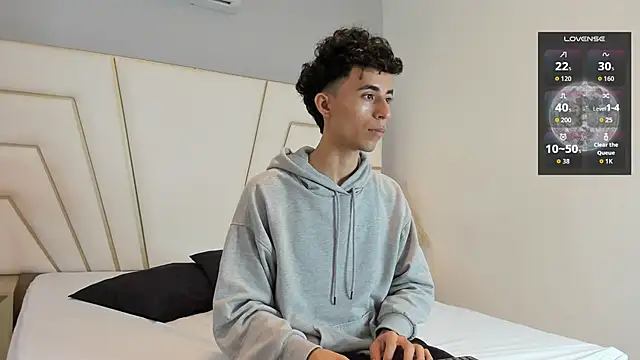 Snapshot of Zahir_Ashar chatting on 10/18/25, 10:38 Zahir Ashar online show from 10/18/25, 10:38