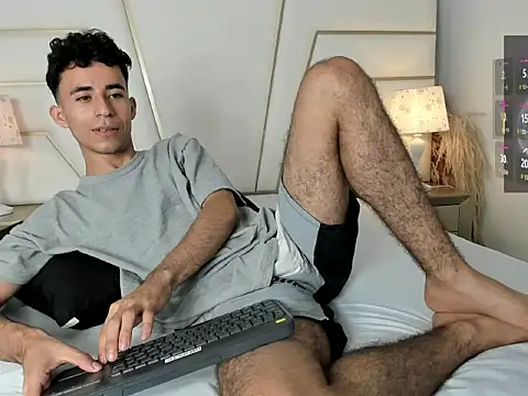 Snapshot of Zahir_Ashar chatting on 11/01/25, 11:23 Zahir Ashar online show from 11/01/25, 11:23