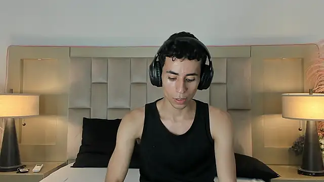 Snapshot of Zahir_Ashar chatting on 03/18/26, 10:57 Zahir Ashar online show from 03/18/26, 10:57