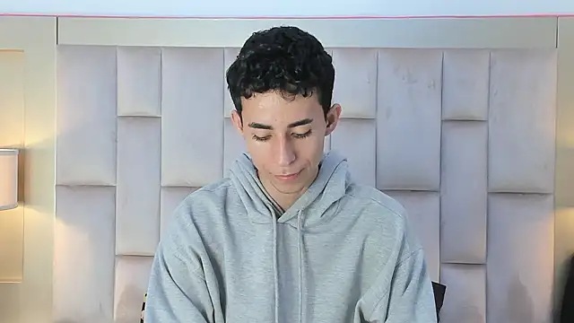 Snapshot of Zahir_Ashar chatting on 03/24/26, 11:21 Zahir Ashar online show from 03/24/26, 11:21