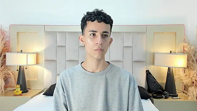 Snapshot of Zahir_Ashar chatting on 03/31/26, 12:01 Zahir Ashar online show from 03/31/26, 12:01