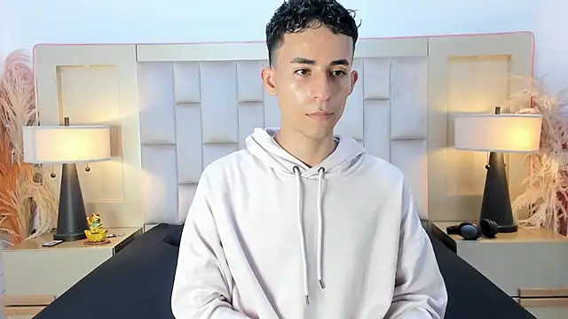 Snapshot of Zahir_Ashar chatting on 04/10/26, 11:09 Zahir Ashar online show from 04/10/26, 11:09