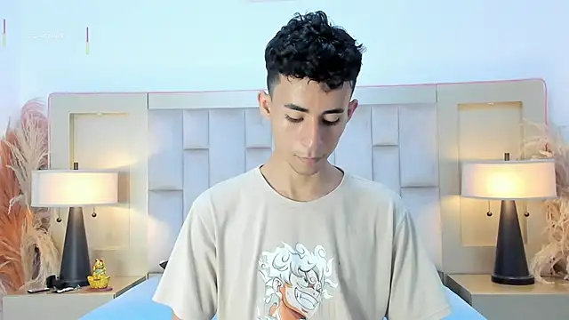 Snapshot of Zahir_Ashar chatting on 04/13/26, 10:48 Zahir Ashar online show from 04/13/26, 10:48