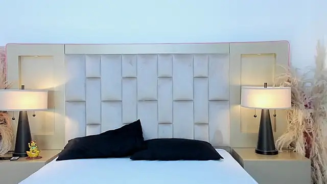 Snapshot of Zahir_Ashar chatting on 04/15/26, 12:06 Zahir Ashar online show from 04/15/26, 12:06