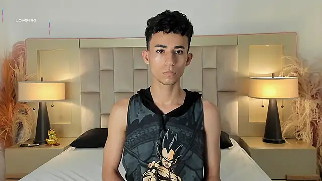 Snapshot of Zahir_Ashar chatting on 04/15/26, 02:02 Zahir Ashar online show from 04/15/26, 02:02