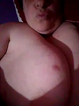 Snapshot of DankNewcomer chatting on 11/05/25, 12:27 DankNewcomer online show from 11/05/25, 12:27