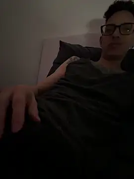 Ian 3333 online show from 05/31/26, 03:41