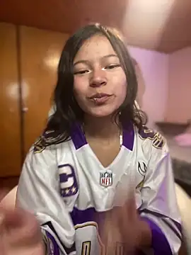 Ninfa pink online show from 12/17/25, 07:42