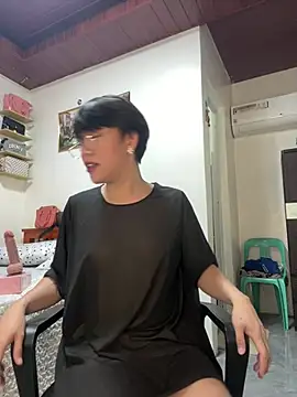 Snapshot of Keyka15 chatting on 02/02/26, 01:43 Keyka15 online show from 02/02/26, 01:43