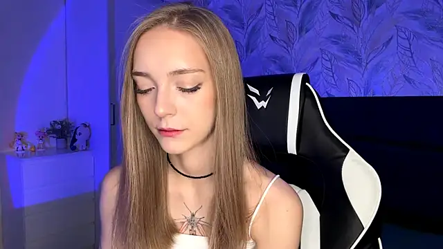 EvaPeace online show from 11/02/25, 04:20