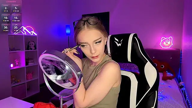 EvaPeace online show from 03/25/26, 01:28