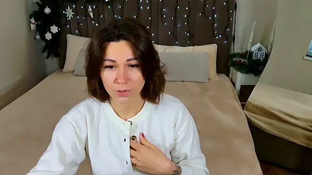 Snapshot of EdenSolis chatting on 12/14/25, 09:36 EdenSolis online show from 12/14/25, 09:36