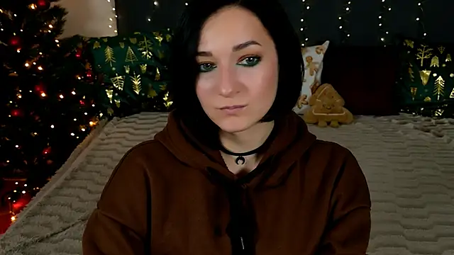 BaileeLynn online show from 12/21/25, 12:45