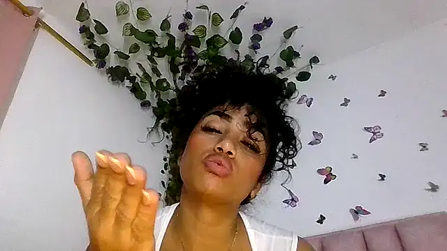 Snapshot of abby_moss_2 chatting on 07/05/26, 04:19 abby moss 2 online show from 07/05/26, 04:19