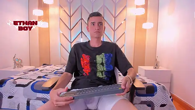 Ethan Boy  online show from 02/17/26, 08:04