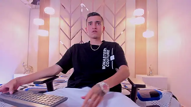 Ethan Boy  online show from 02/20/26, 08:09