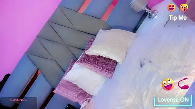 Snapshot of Kinng_Sex chatting on 02/16/26, 12:34 Kinng Sex online show from 02/16/26, 12:34