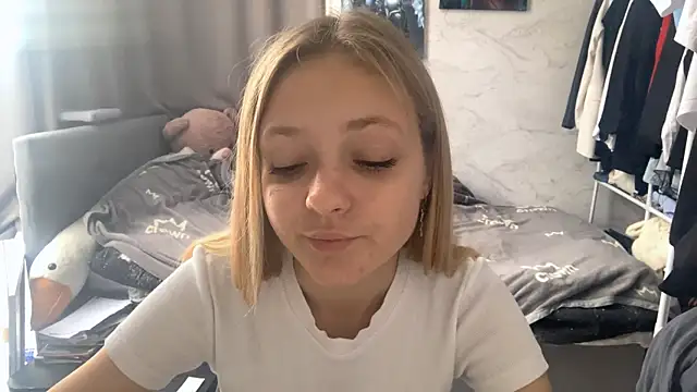  petaI online show from 10/13/25, 07:52