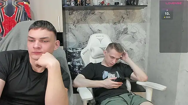 Snapshot of MIKE_GOD19 chatting on 02/12/26, 04:24 MIKE GOD19 online show from 02/12/26, 04:24