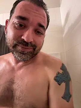 Snapshot of Fun_Time_Ron_2 chatting on 10/12/25, 04:00 Fun Time Ron 2 online show from 10/12/25, 04:00