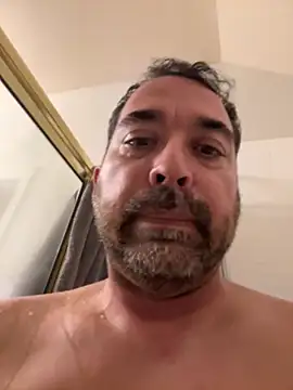 Snapshot of Fun_Time_Ron_2 chatting on 10/15/25, 02:11 Fun Time Ron 2 online show from 10/15/25, 02:11