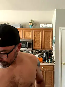 Snapshot of Fun_Time_Ron_2 chatting on 10/25/25, 02:56 Fun Time Ron 2 online show from 10/25/25, 02:56