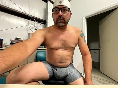 Snapshot of Fun_Time_Ron_2 chatting on 11/03/25, 09:16 Fun Time Ron 2 online show from 11/03/25, 09:16