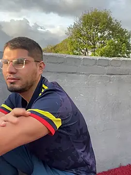 mirallesandbig online show from 10/20/25, 09:59