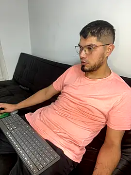 mirallesandbig online show from 12/04/25, 10:29