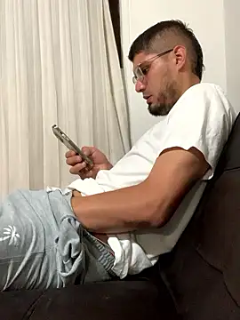 mirallesandbig online show from 01/11/26, 12:15