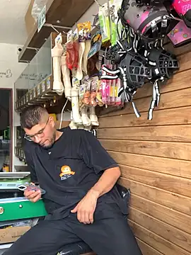 mirallesandbig online show from 01/15/26, 04:22