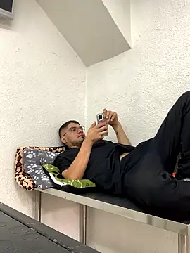 mirallesandbig online show from 01/16/26, 04:55