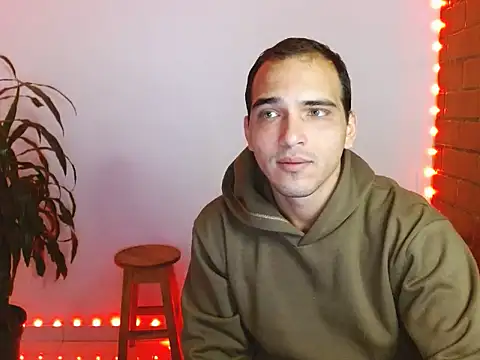 Snapshot of Maax3023 chatting on 10/17/25, 12:41 Maax3023 online show from 10/17/25, 12:41