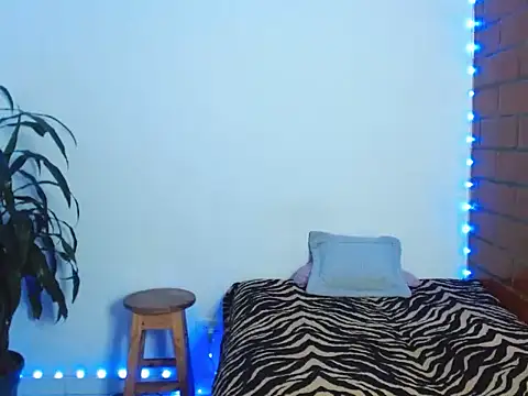 Snapshot of Maax3023 chatting on 10/30/25, 04:41 Maax3023 online show from 10/30/25, 04:41