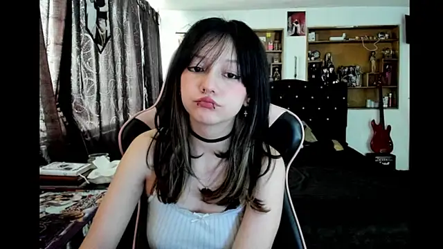 Maki Zein  online show from 02/10/26, 07:29