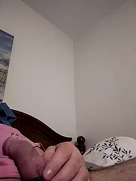 Snapshot of shyguy8569 chatting on 11/16/25, 01:55 shyguy8569 online show from 11/16/25, 01:55