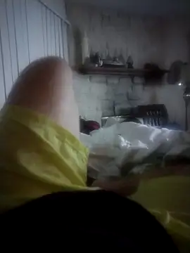 Snapshot of shyguy8569 chatting on 11/19/25, 04:23 shyguy8569 online show from 11/19/25, 04:23