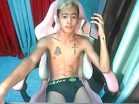 Snapshot of boy_raphael chatting on 03/01/26, 02:52 boy raphael online show from 03/01/26, 02:52