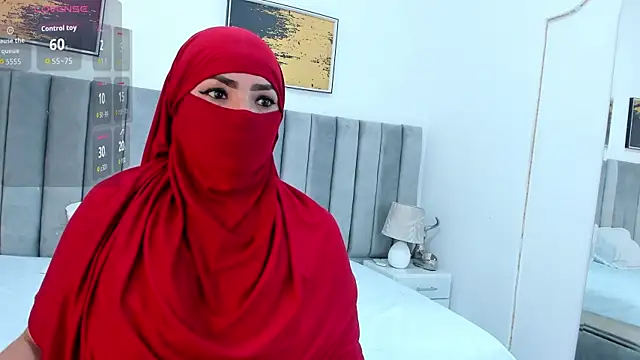  naylaa  online show from 10/16/25, 02:45