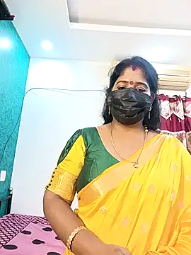 tamil-aunt online show from 01/12/26, 06:13