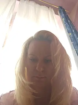 Snapshot of SlyLady chatting on 05/21/26, 06:31 SlyLady online show from 05/21/26, 06:31