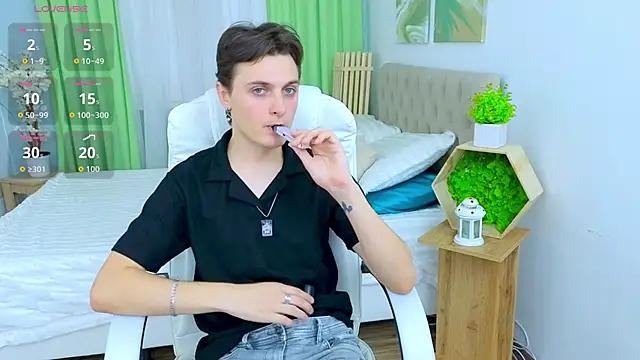 GGimperator  online show from 10/15/25, 10:15