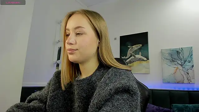 Snapshot of Melissa_new22 chatting on 12/15/25, 01:10 Melissa new22 online show from 12/15/25, 01:10