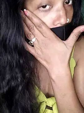 Snapshot of Jaanvi_G chatting on 12/14/25, 05:24 Jaanvi G online show from 12/14/25, 05:24