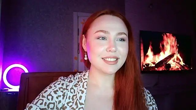 Snapshot of LolaMint_ chatting on 11/20/25, 11:43 LolaMint online show from 11/20/25, 11:43