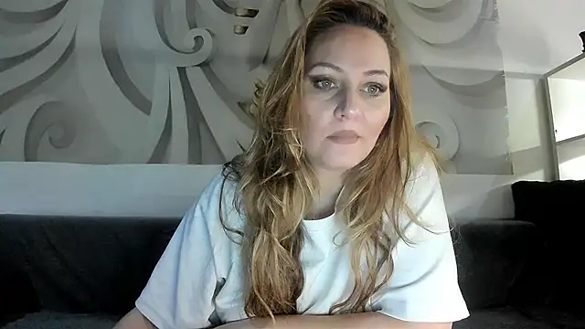 Snapshot of 88__callmemadam__88 chatting on 11/14/25, 10:29 88 callmemadam 88 online show from 11/14/25, 10:29