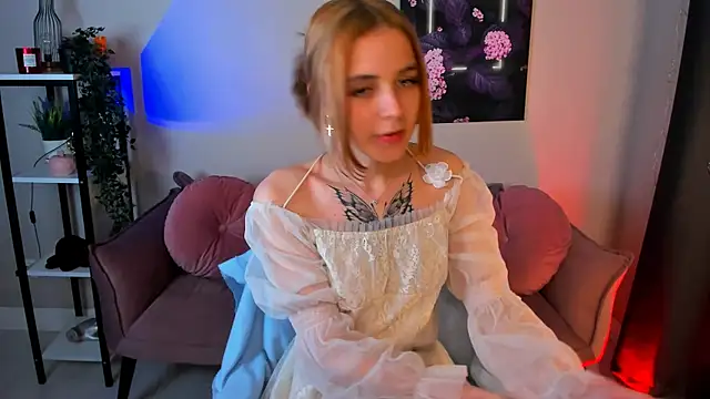 enchanted bella online show from 12/01/25, 08:25