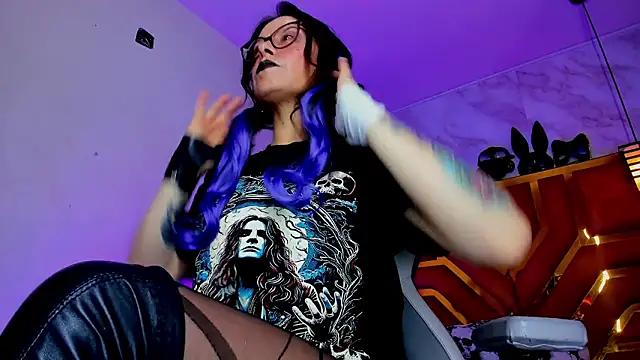 Evangelinejoness  online show from 03/05/26, 12:01