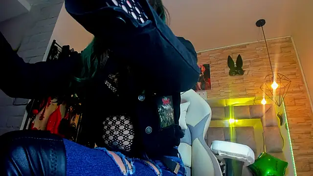 Evangelinejoness  online show from 03/31/26, 11:43